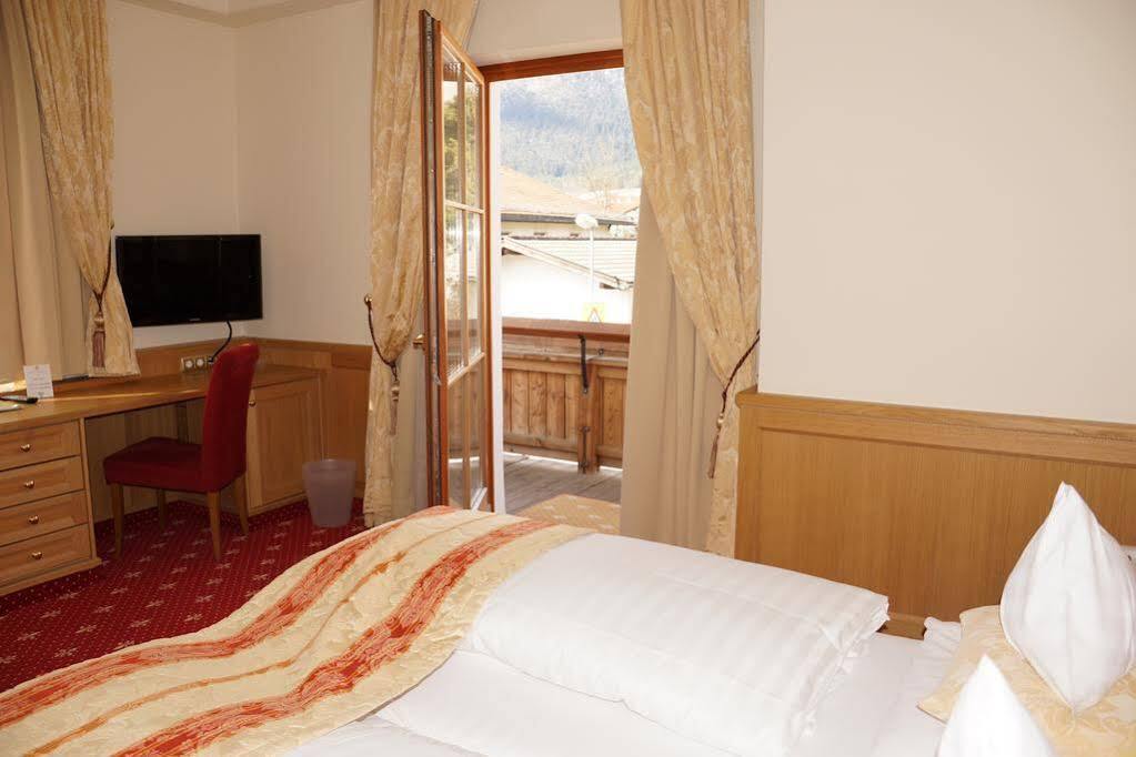 Gartenhotel Maria Theresia Hall in Tirol Eksteriør bilde